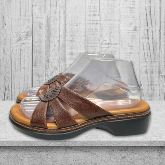 Clark women's 7.5 leather slides - Picture 1 of 9